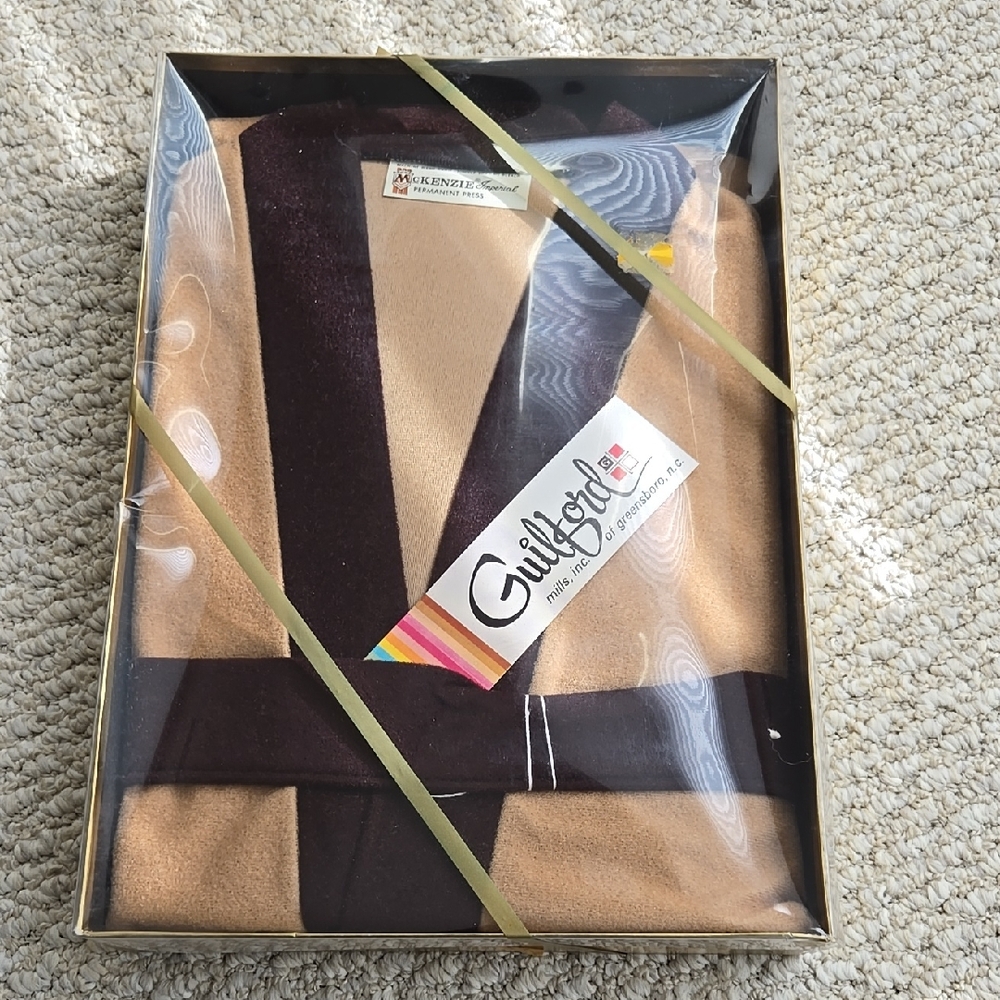 Vintage Guilford Mills Tan and Brown Mens Robe NWT